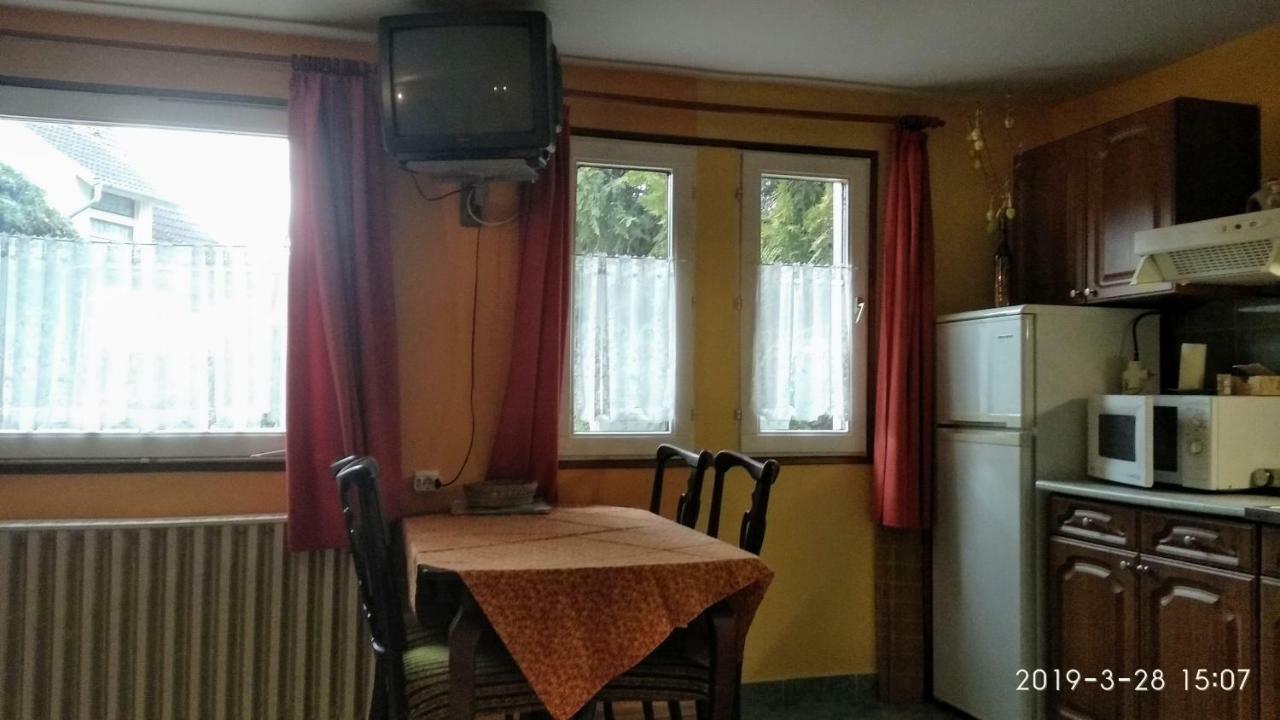 Naszaly Kapuja Vendeghaz Apartment Kosd Bagian luar foto